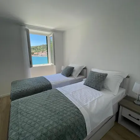 Apartment Tisno Central Apartments Tisno