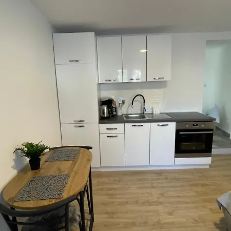 Apartment Tisno Central Apartments *