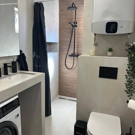 Tisno Central Apartments Apartman