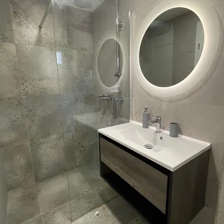 Tisno Central Apartments *