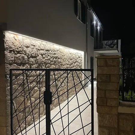 Appartamento Tisno Central Apartments