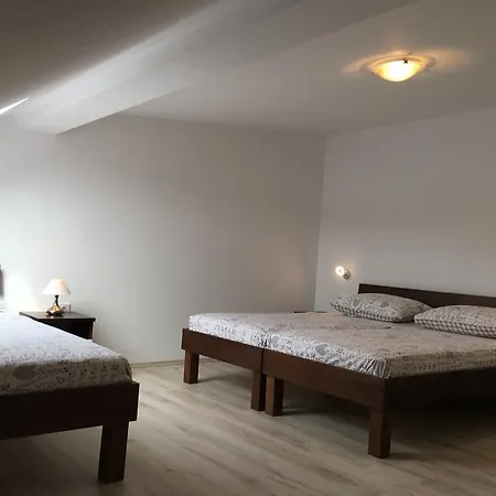 Tisno Central Apartments Appartamento Tisno