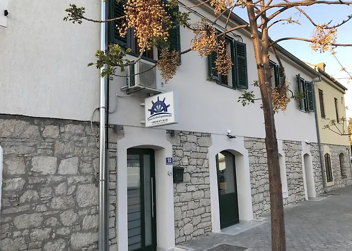 Apartment Tisno Central Apartments *