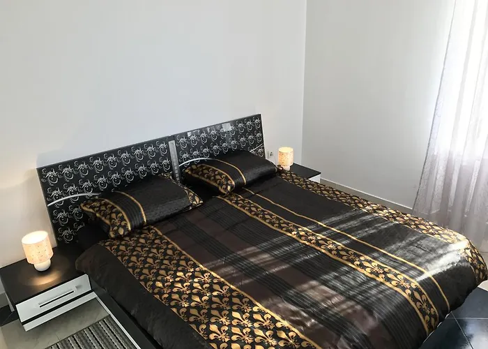 Апартаменты Tisno Central Apartments *