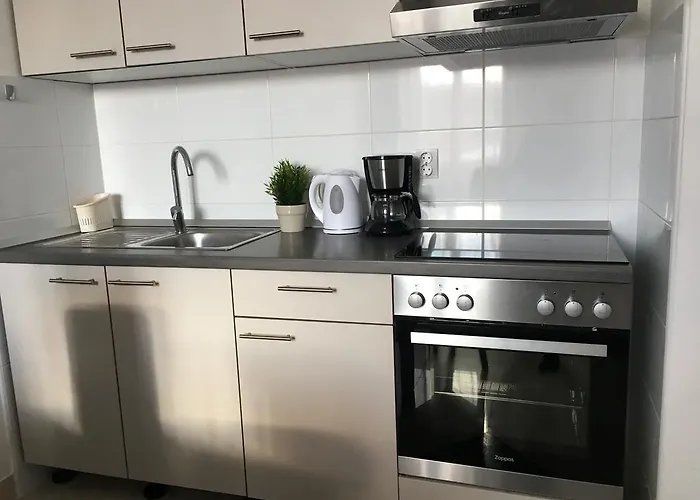 Апартаменты Tisno Central Apartments *