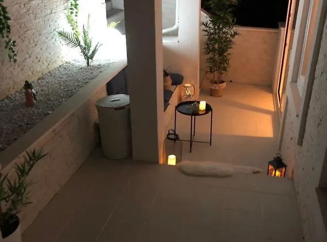 Tisno Central Apartments Апартаменты *