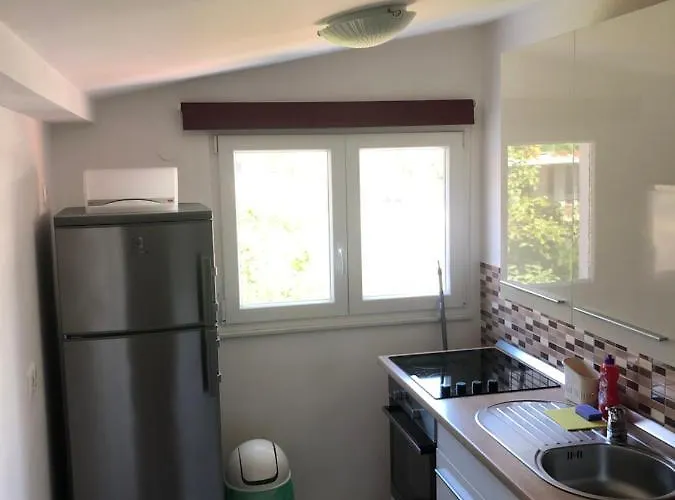 Tisno Central Apartments * Тисно